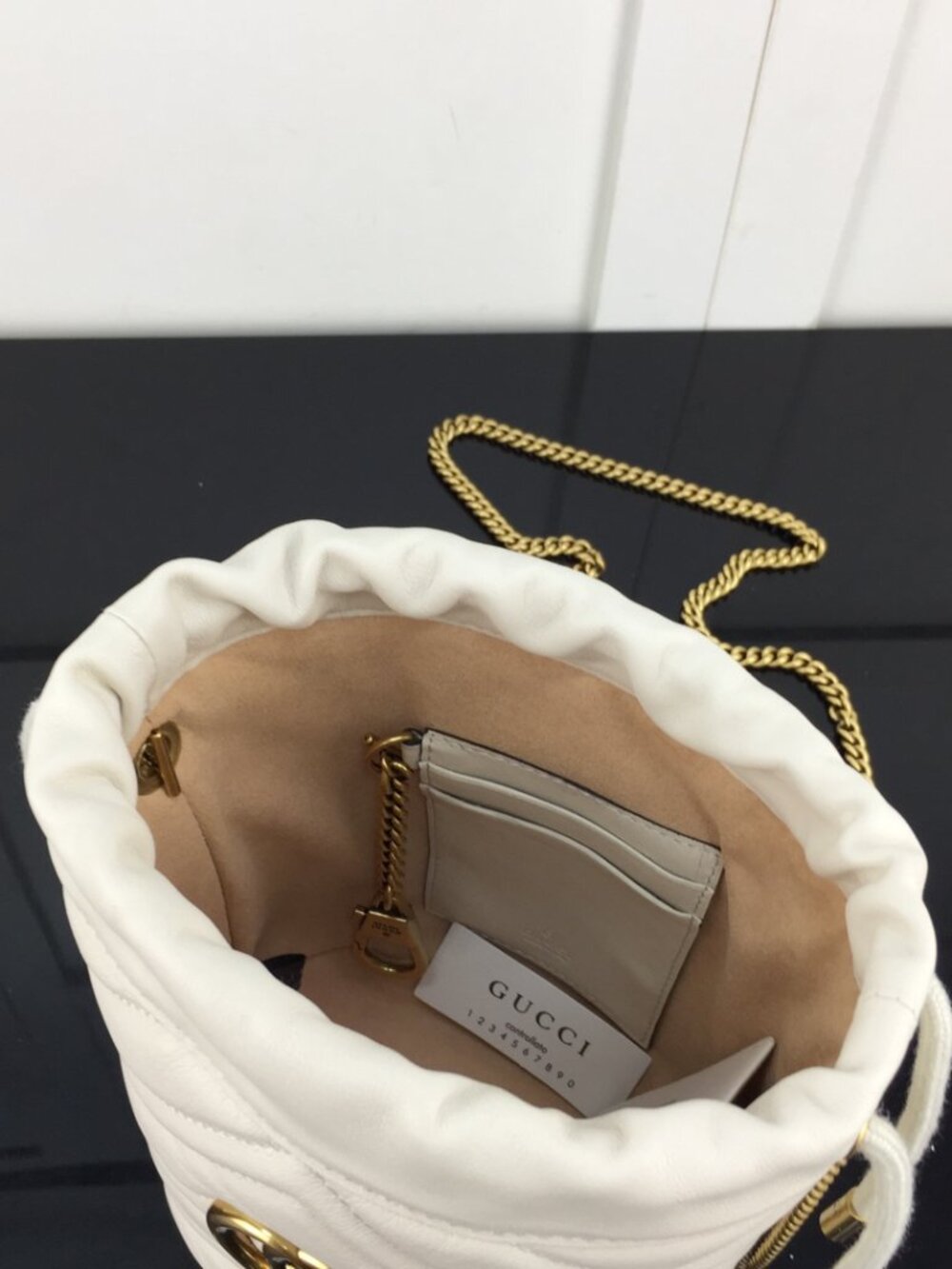 Gucci Cream Crossbody Bag with Gold Accents - Picture 8 of 9